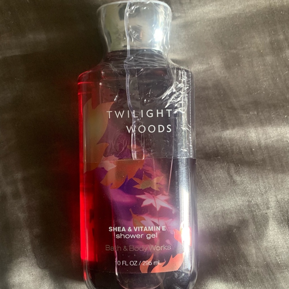 BATH AND BODY WORKS Twilight Woods Shower Gel